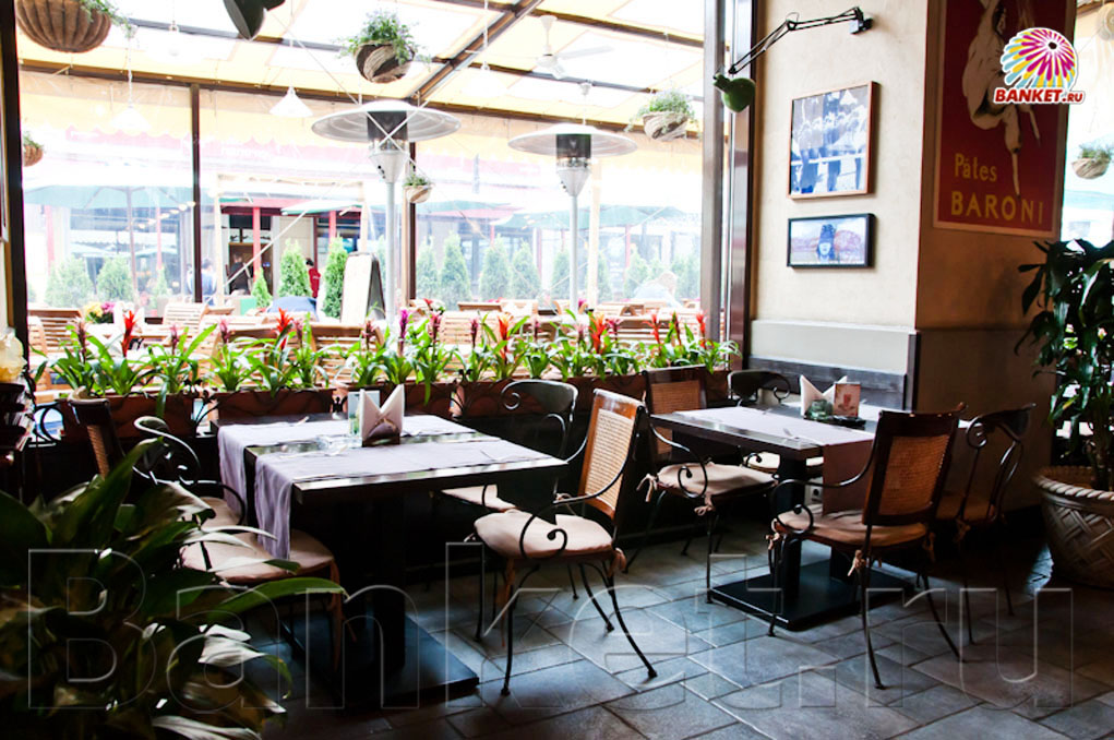 Зал на первом этаже — Итальянский Ресторан Густо