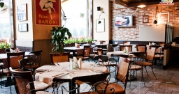 Зал на первом этаже — подробнее о зале