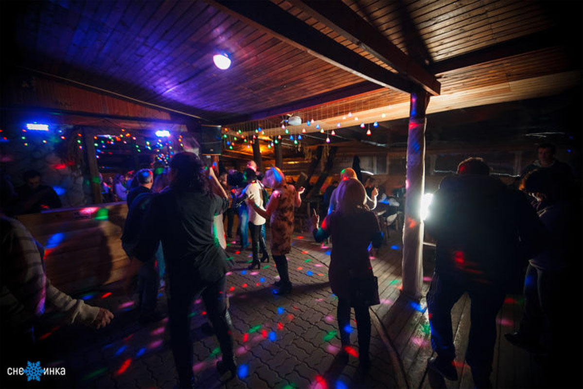 Основной зал — Снежинка