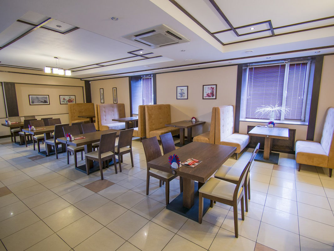 Основной зал — Хан Ган