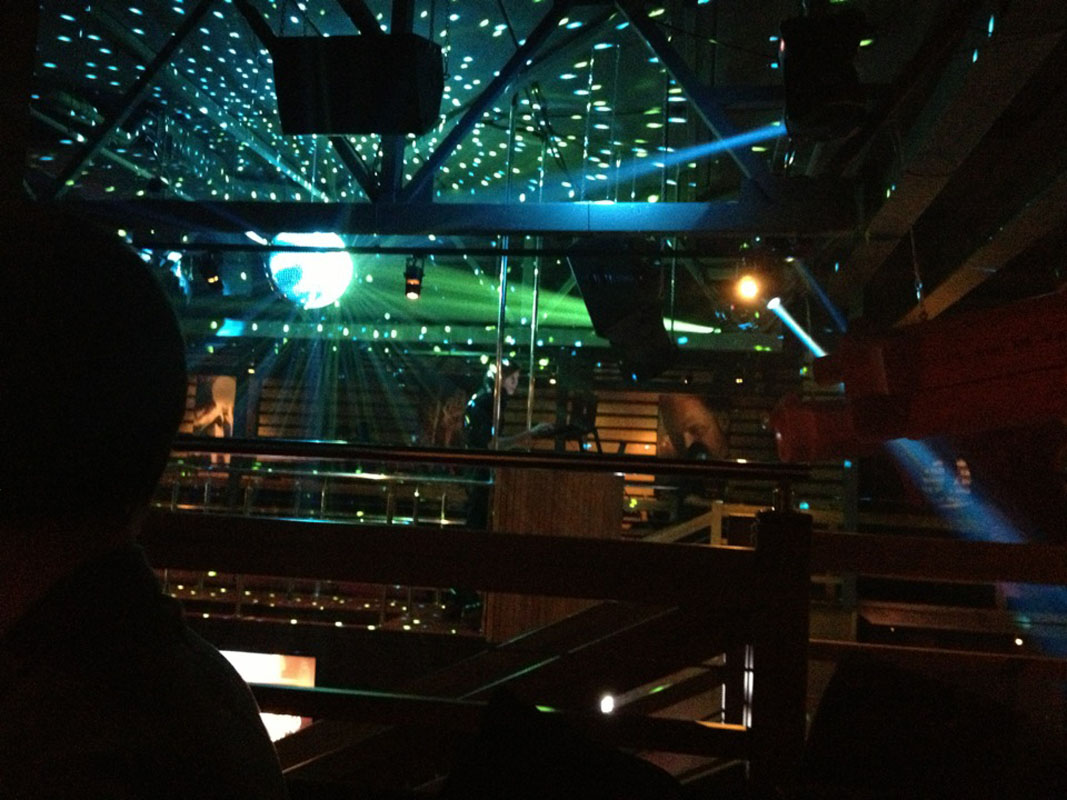 Основной зал — Балкон