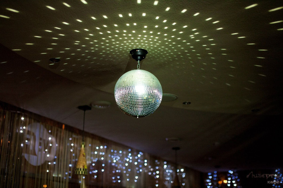 Основной зал — Либерти на Введенской