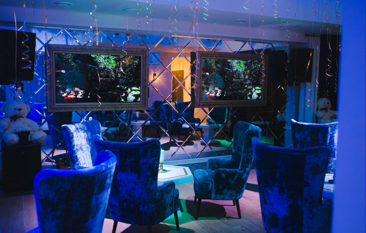 Основной зал — Сливки на улице Пархоменко