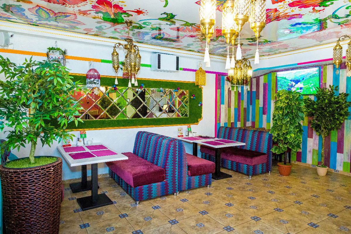 Основной зал — Павлин / Pavlin