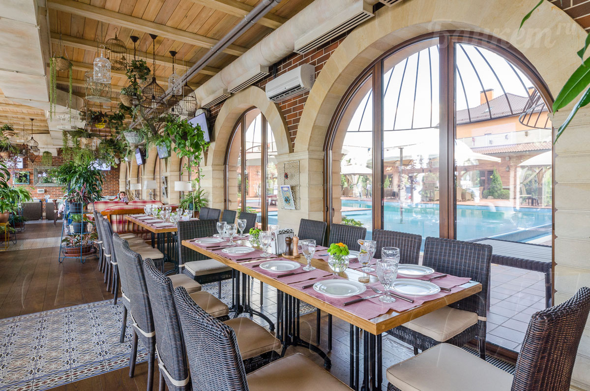 Оранжерея ( 100 чел.) — Птицы и Пчёлы