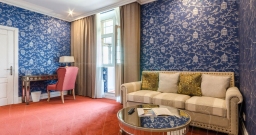 Бутик - отель — интерьер зала