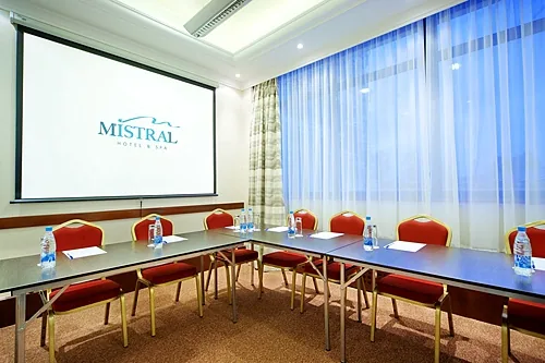 Конференц-зал Моне — Отель M’Istra’L Hotel & Spa / Мистраль, Москва