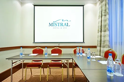 Конференц-зал Моне — Отель M’Istra’L Hotel & Spa / Мистраль, Москва