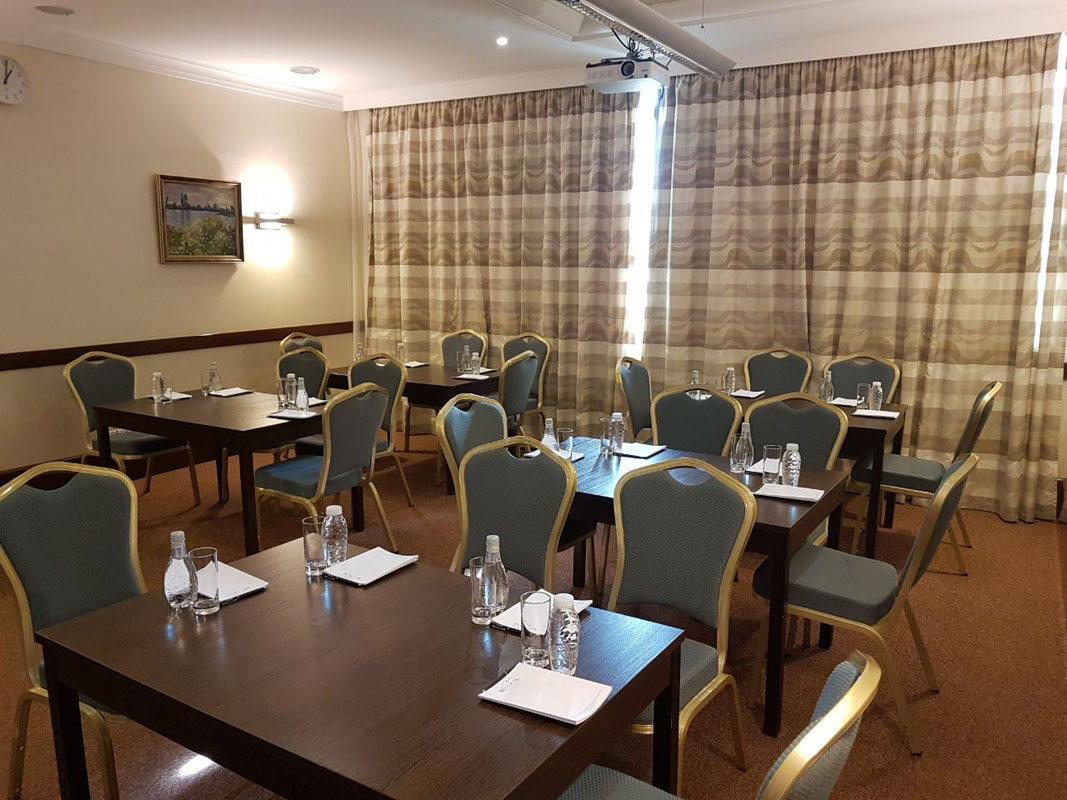 Конференц-зал Ренуар — Отель M’Istra’L Hotel & Spa / Мистраль
