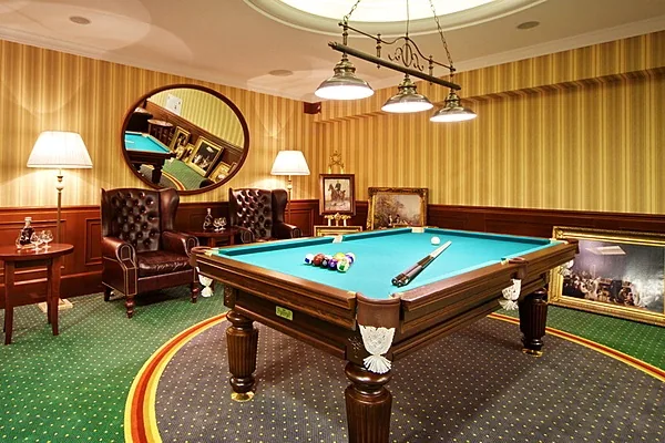 Отель M’Istra’L Hotel & Spa / Мистраль, Бильярд-бар Straight 8 — фото