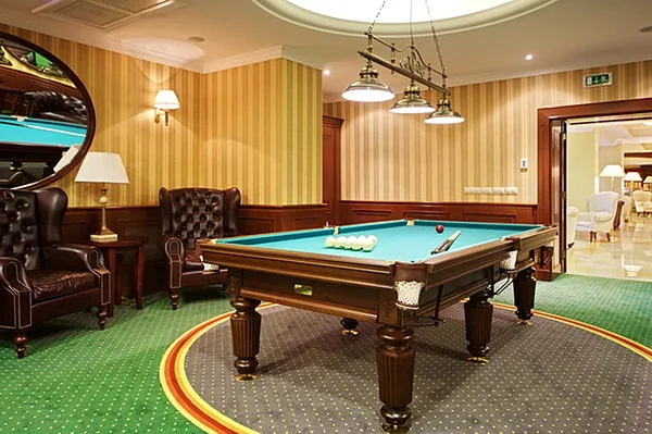 Отель M’Istra’L Hotel & Spa / Мистраль, Бильярд-бар Straight 8 — фото