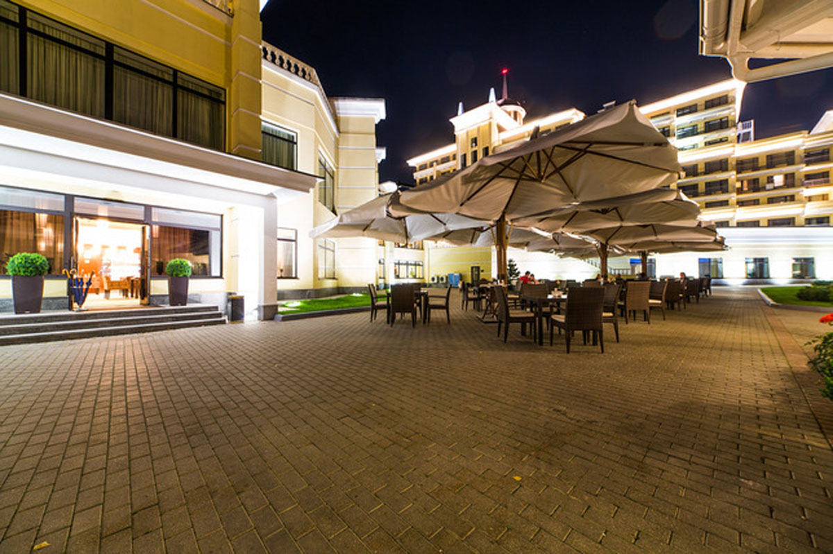 Летнее кафе  La Dolce Vita — банкетный зал Отель M’Istra’L Hotel & Spa / Мистраль