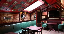 Основной зал — интерьер зала