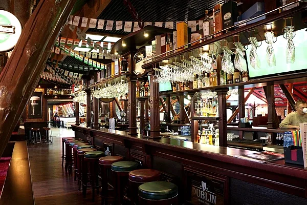 Ирландский паб Дублин / Irish Pub Dublin, Основной зал — фото
