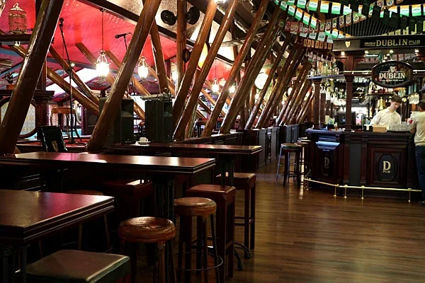 Ирландский паб Дублин / Irish Pub Dublin, Основной зал — фото