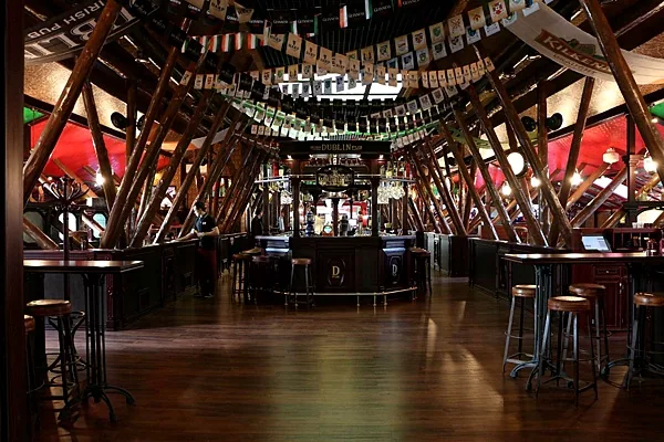 Ирландский паб Дублин / Irish Pub Dublin, Основной зал — фото