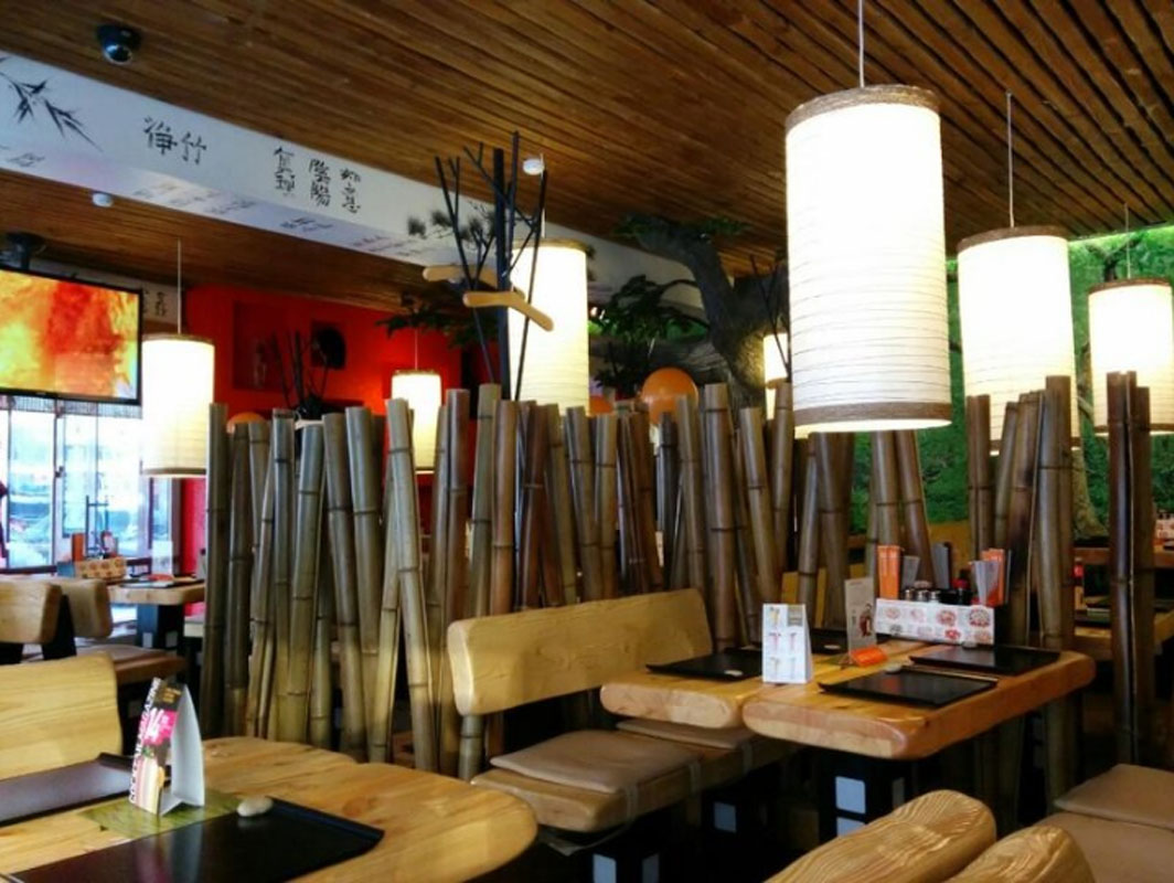 Основной зал — Тануки на улице Цурюпы