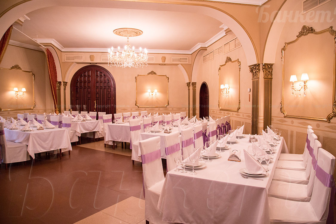 Зал ресторана — Ресторан, банкетный зал СолоЛаки