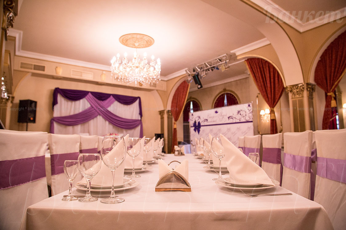 Зал ресторана — Ресторан, банкетный зал СолоЛаки