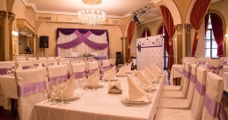 Зал ресторана — интерьер зала