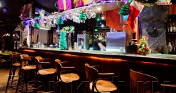 Общий зал с барной зоной — подробнее о зале