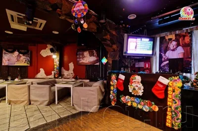 Общий зал с барной зоной — Shishas Lounge Bar 