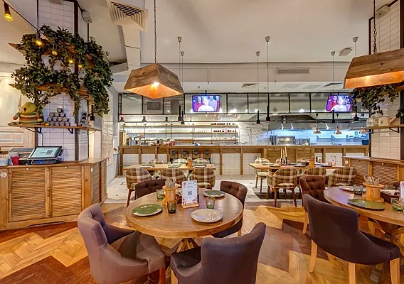 Большой зал — Bon App cafe, Москва