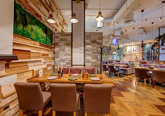 Большой зал — Bon App cafe, Москва