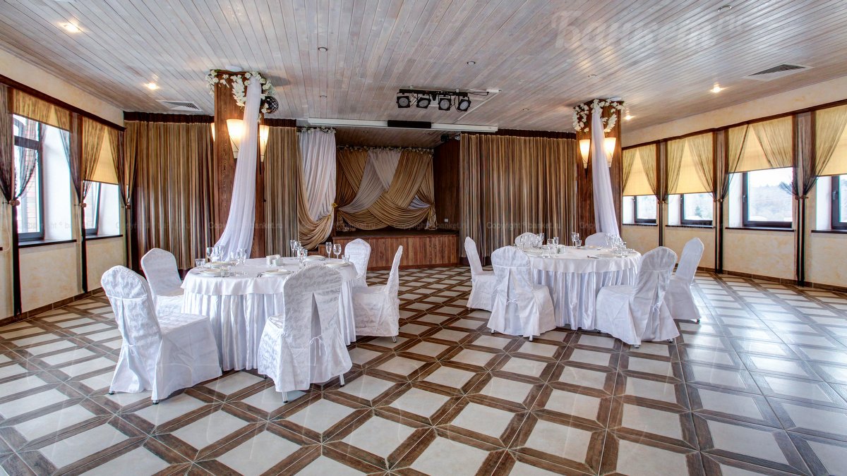 Зал Гэтсби — Загородный Клуб Лачи