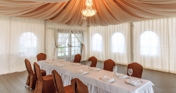 Шатер Ваниль Шатер Ваниль — интерьер зала