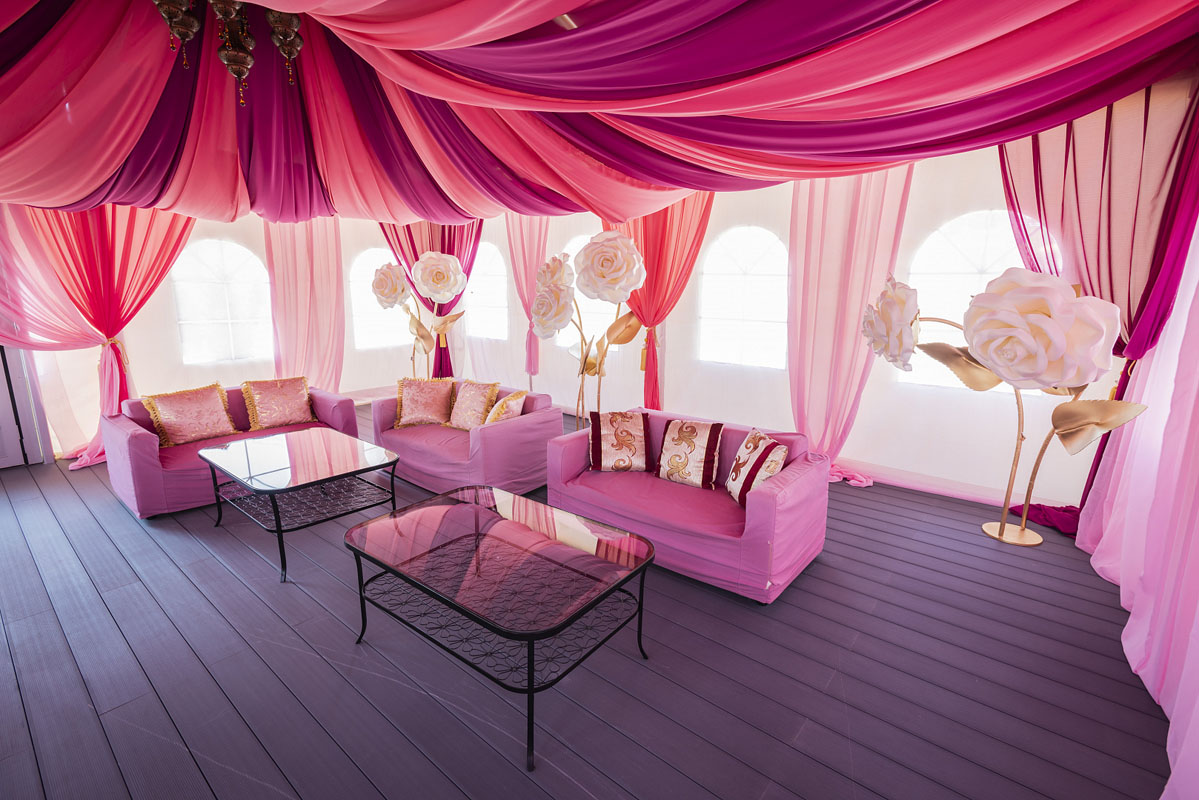 Шатер Павлин — Загородный Клуб Лачи