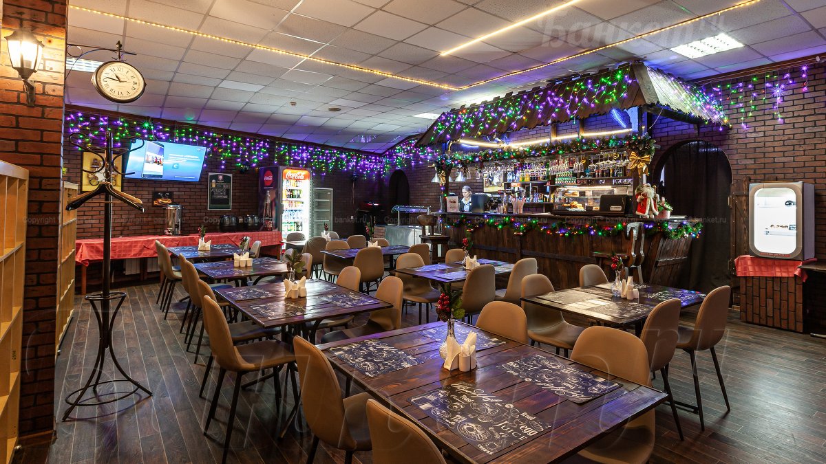 Под крылом — Под крылом