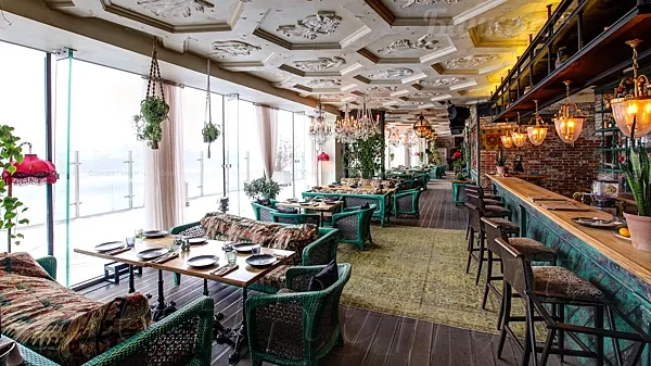 Веранда — Ресторан Казбек, Москва