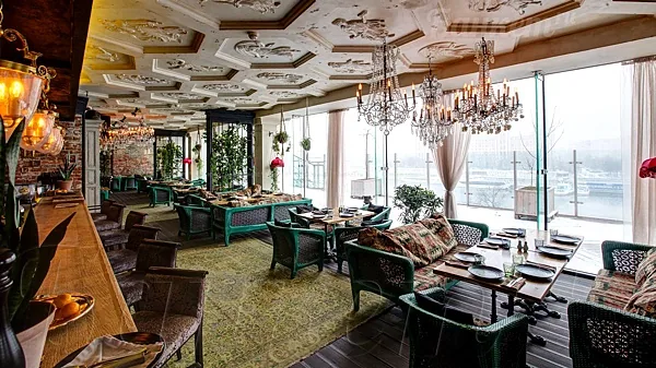 Веранда — Ресторан Казбек, Москва