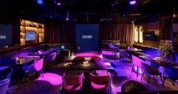 Общий зал караоке — интерьер зала