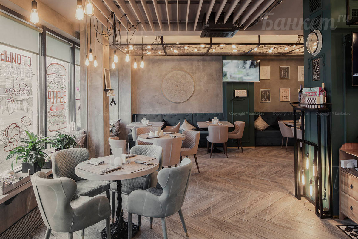 Основной зал — Кафе Лампа / Lampa cafe