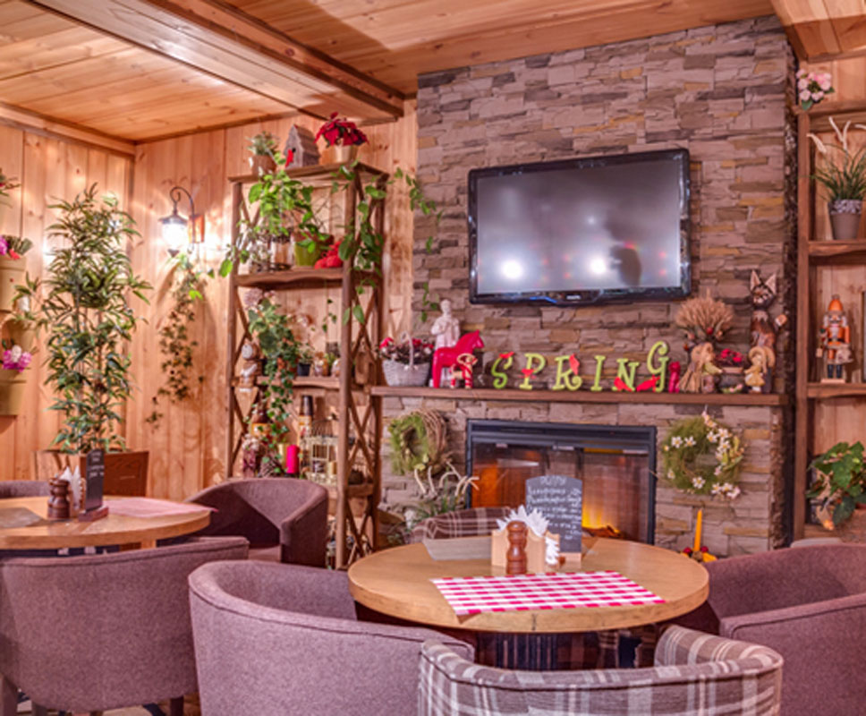 Банкетный зал — Кафе-ресторан  Дача