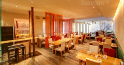 Центральный Центральный — интерьер зала