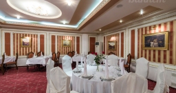 Основной зал — интерьер зала