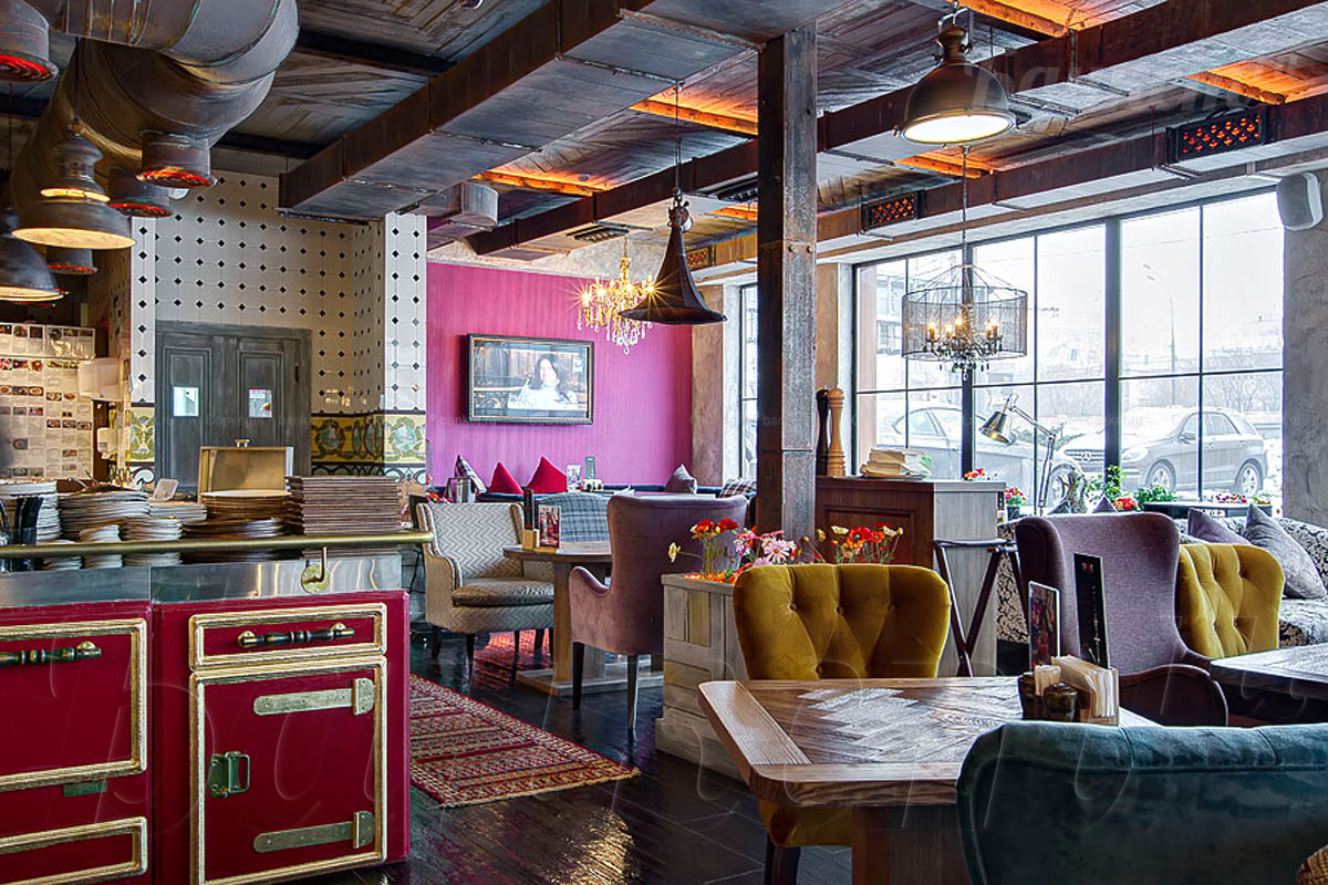 Зал с открытой кухней — Урюк airline