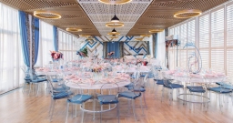 Основной зал (главная палуба) — интерьер зала