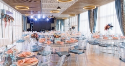 Основной зал (главная палуба) — подробнее о зале