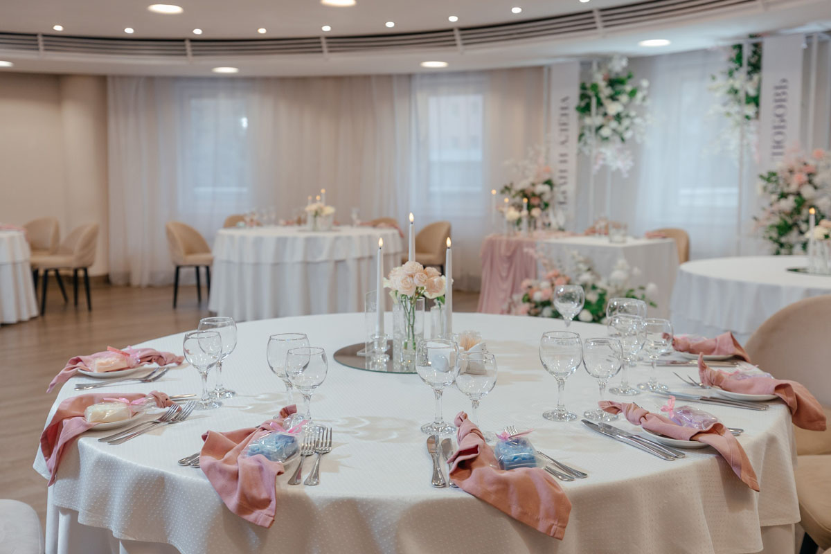 Ресторан Кейс — Гранд Авеню (Ресторан Кейс, Банкетный зал Платинум)