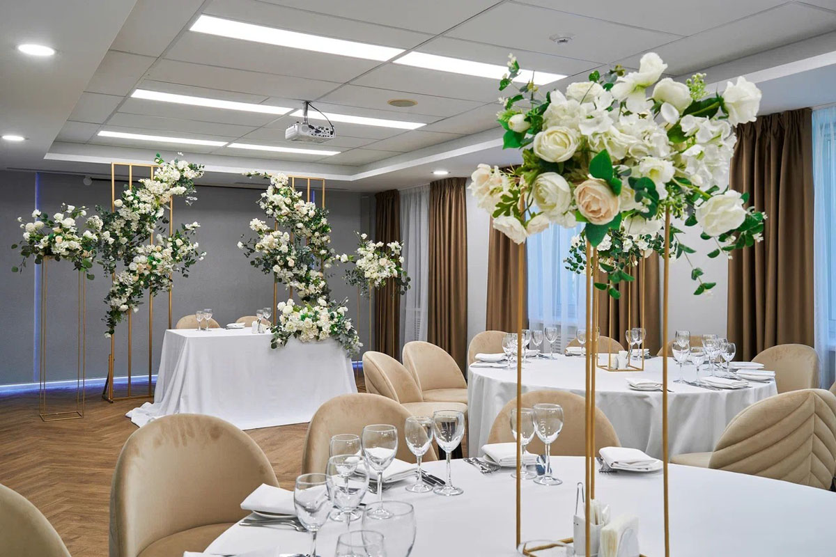 Банкетный зал Платинум — Гранд Авеню (Ресторан Кейс, Банкетный зал Платинум)