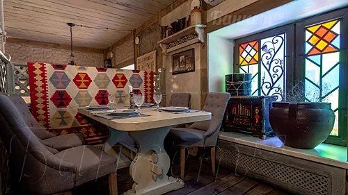 Тифлис — Тифлисский дворик, Москва