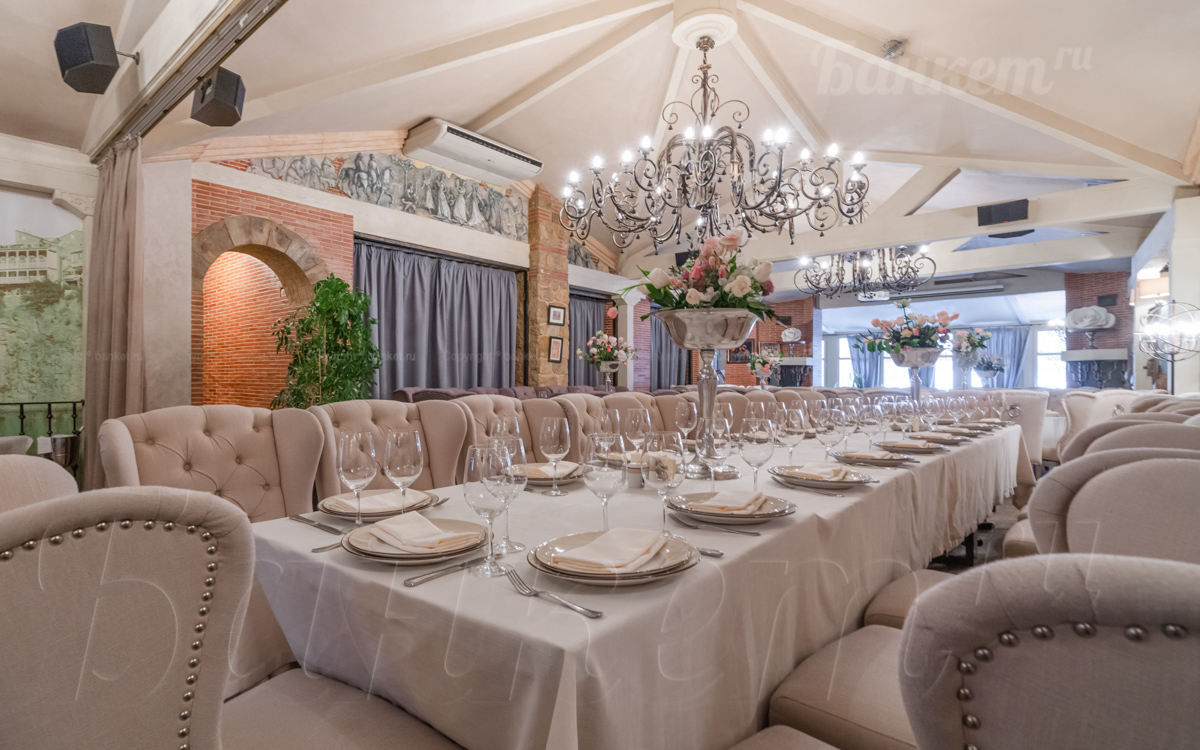Банкетный зал — Тифлисский дворик