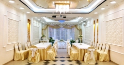 Светлый зал