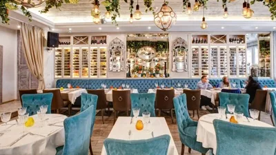 Основной зал — Mentano Cafe