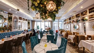 Основной зал — Mentano Cafe