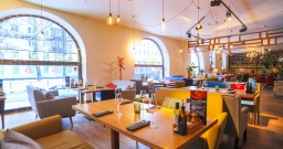 Основной зал — интерьер зала